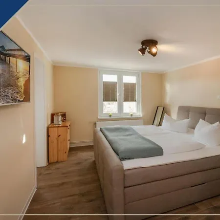 Ferienhaus Becker Mitschiffs * Heringsdorf (Usedom)